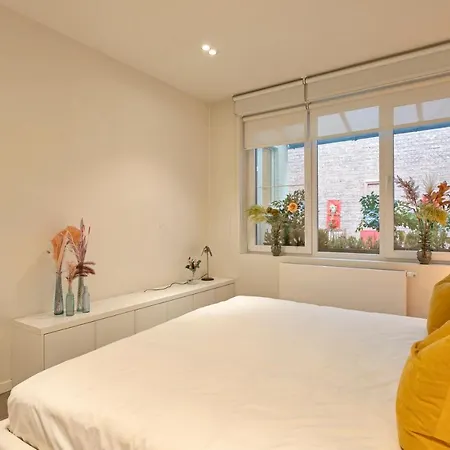 Located Cozy Next To Kmska Antwerp
